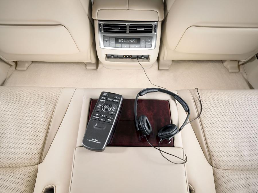  Lexus LX570 2008 года  (фото 36 из 221)